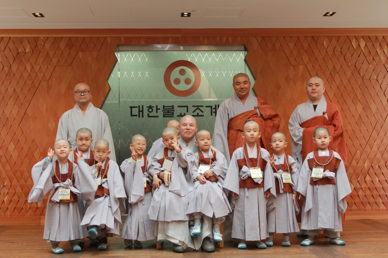 2014.04.23_조계사 보리수 새싹학교 동자스님 예방2